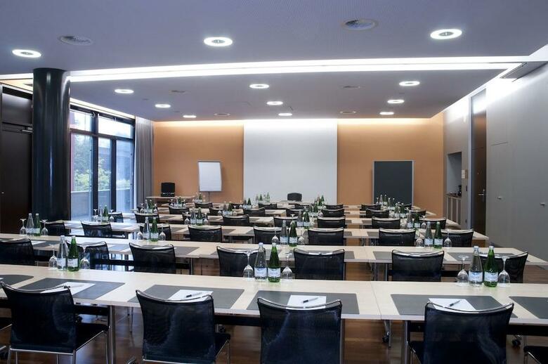 Hotel Holiday Inn Zurich Messe