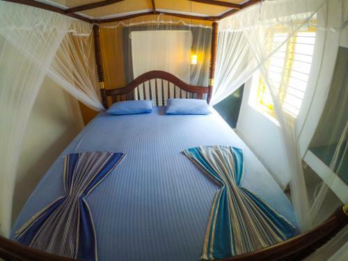 Hostal Surfing Beach Guest House