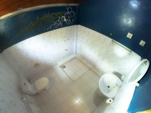 Hostal Surfing Beach Guest House
