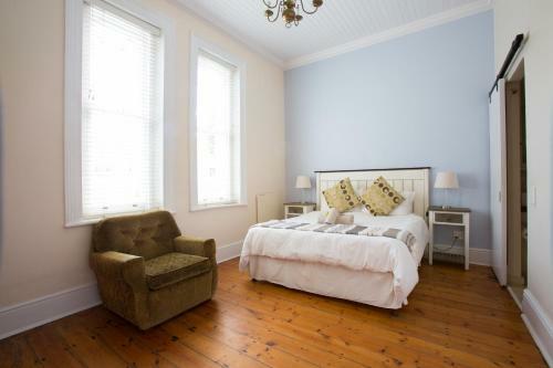 Bed & Breakfast Six On Scott Guesthouse