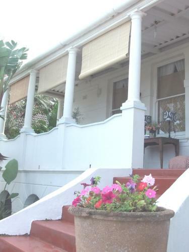 Hostal Pastel Guest House