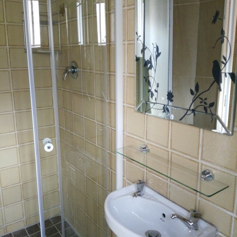 Hostal Suburbian Lodge