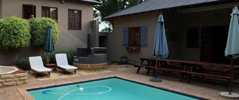 Hostal East View Guesthouse