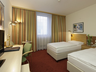 Hotel Austria Trend West/airport