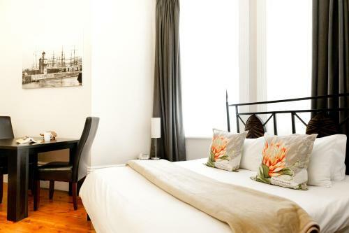 Hostal Ashanti Gardens Guesthouse