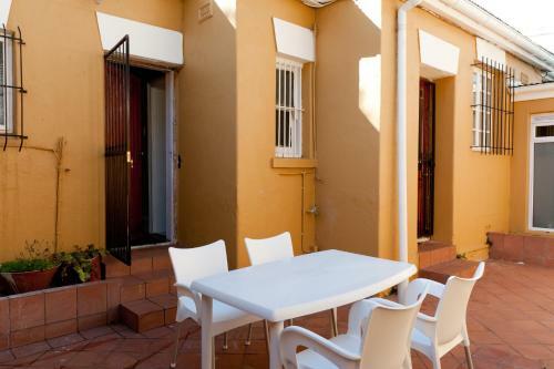 Hostal Ashanti Gardens Guesthouse