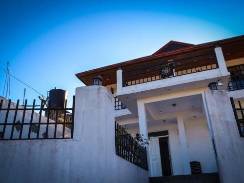Hotel Treatooo White Palace
