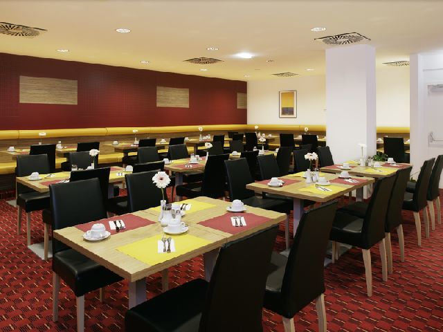 Senator Hotel