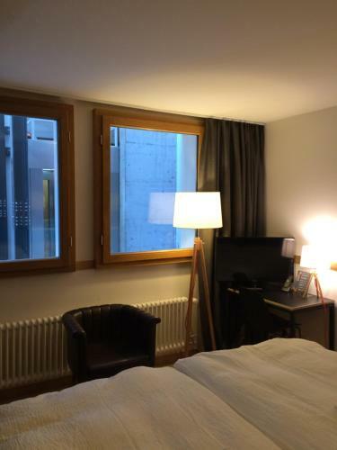 East-west Riverside Hotel Basel