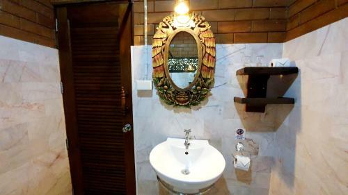 Hotel Tingrai Bay Resort