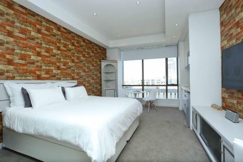 Apartamento Sandton Skye Unit 702