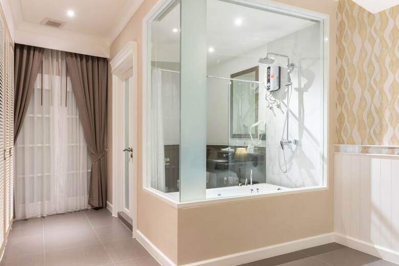 Hotel The Raya Surawong Bangkok