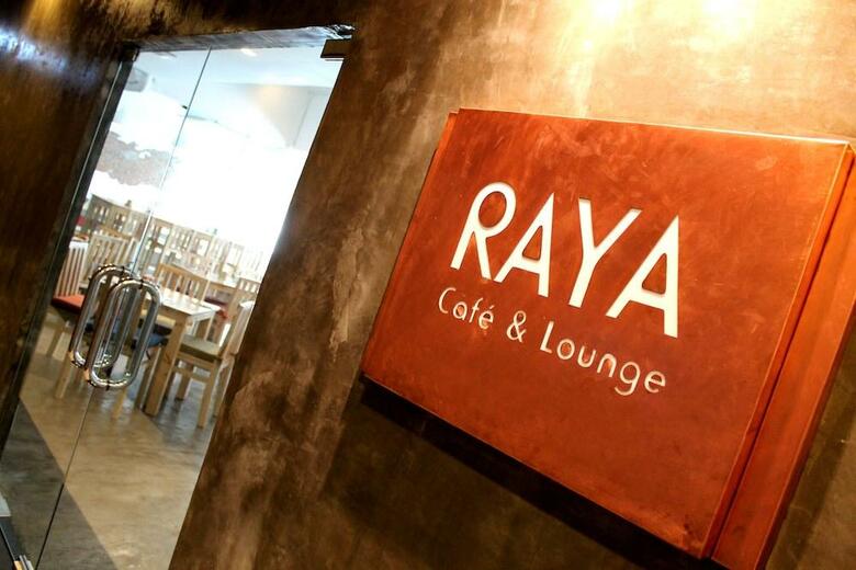 Hotel The Raya Surawong Bangkok