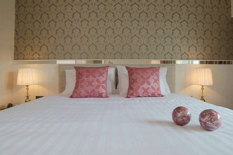 Hotel The Raya Surawong Bangkok