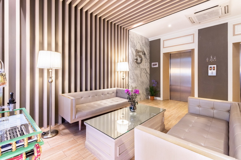 Hotel The Raya Surawong Bangkok