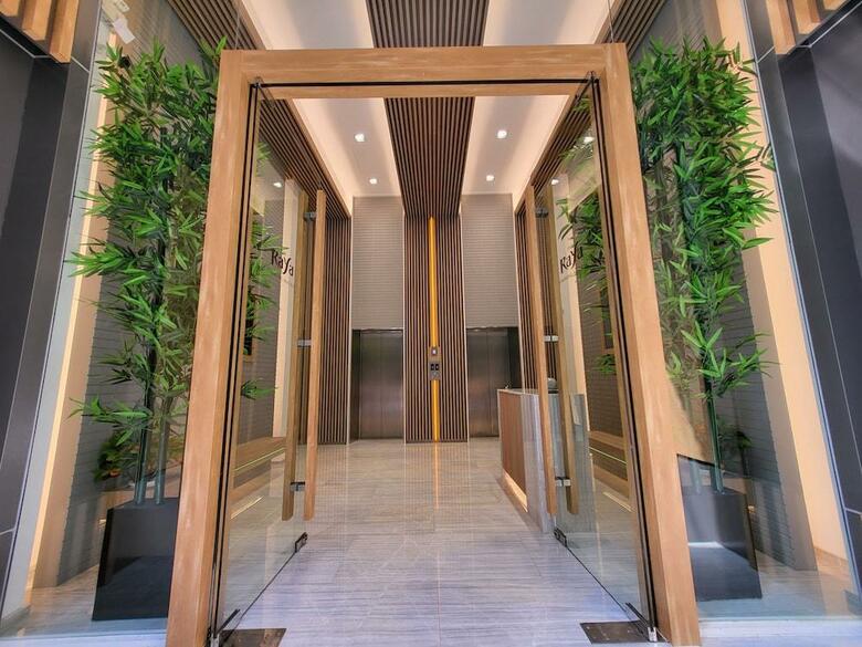 Hotel The Raya Surawong Bangkok