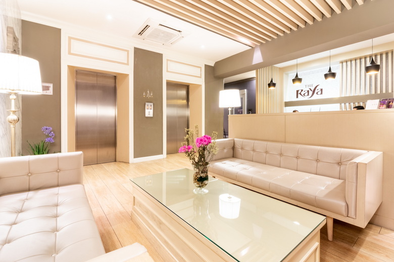 Hotel The Raya Surawong Bangkok