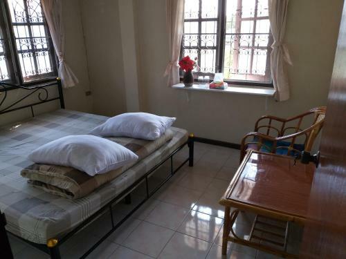 Hostal Srikrung Guesthouse