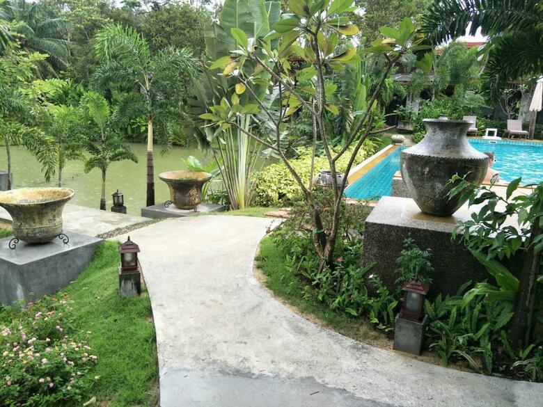 Hotel Arthaya Villas