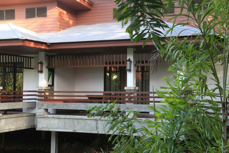 Hotel Arthaya Villas