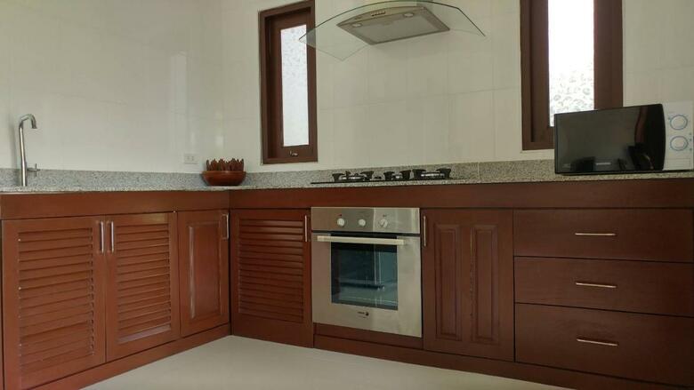 Hotel Arthaya Villas