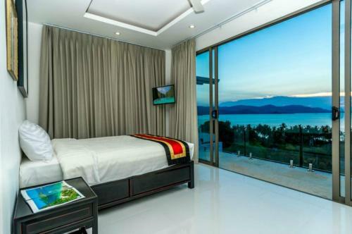 3 Bedroom Sea View Villa Escape