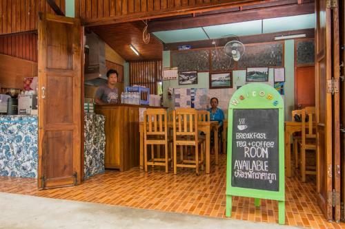 Hostal Sarm Mork Guest House