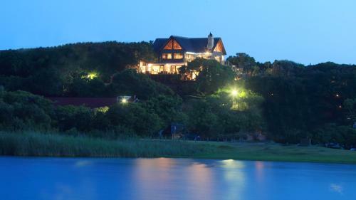 Hostal Pearl Moon Boutique Suites