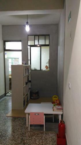 4+57 Hostel