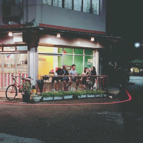 Hostel Who Knows