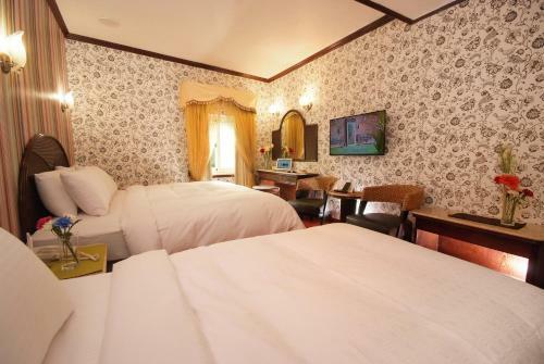 Pink Lotus Hotel