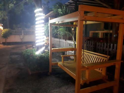 Hostal Insook Ko Larn Resort