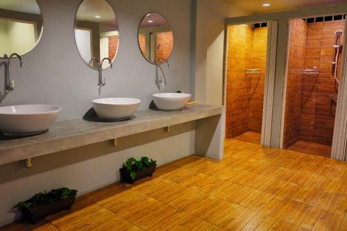Qinglian Youth Hostel