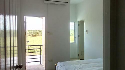 Bed & Breakfast Suratthani Airport Mini Hotel