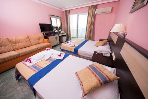 First Class Hotel (all Inclusive)