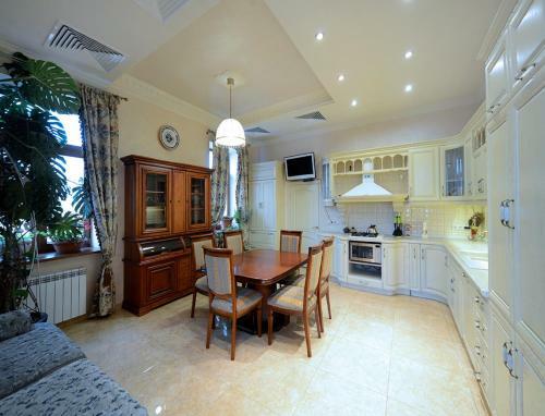 Apartamento Vip Penthouse On Lva Tolstogo
