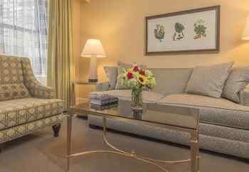 The Raphael Hotel, Autograph Collection