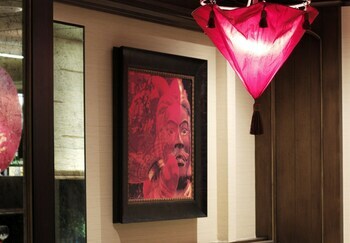 The Raphael Hotel, Autograph Collection