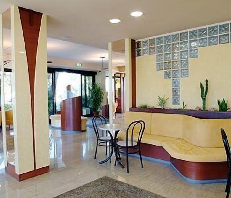 Hotel Ausonia