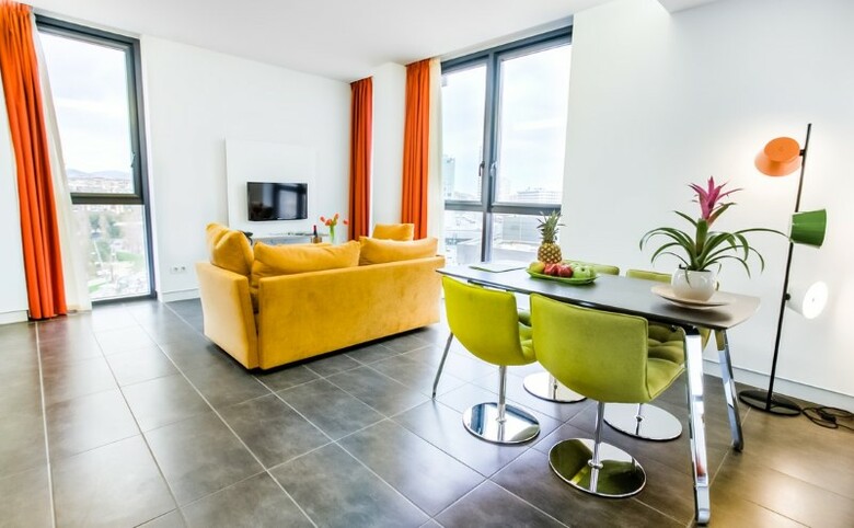 Cosmopolita Apartments Sants