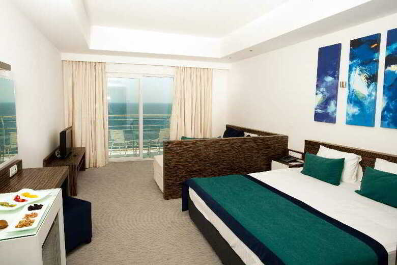 Hotel Aria Claros Beach & Spa Resort