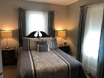 Bed & Breakfast Newport Blues Inn