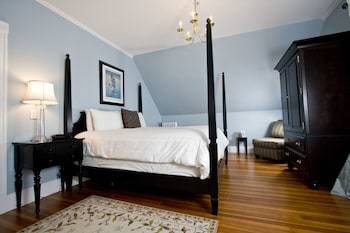 Bed & Breakfast Newport Blues Inn