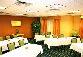 Hotel Fairfield Inn And Suites By Marriott Youngstown