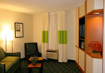Hotel Fairfield Inn And Suites By Marriott Youngstown