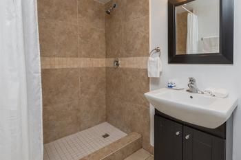 Hotel Knights Inn Toronto