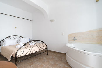Aparthotel Ilioperato Traditional Apartments