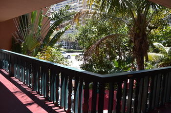 Ft. Lauderdale Beach Resort Hotel & Suites