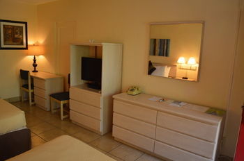 Ft. Lauderdale Beach Resort Hotel & Suites
