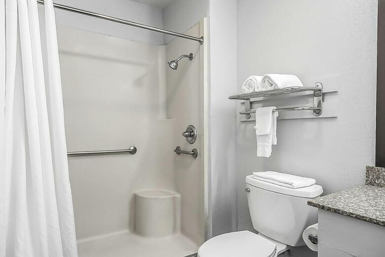 Motel Rodeway Inn & Suites